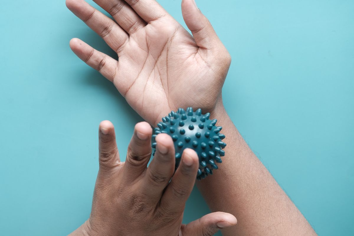 8 Best Massage Balls for Tight Muscles and Relieving Tension Kanjo 8 Best Massage Balls for Tight Muscles and Relieving Tension Kanjo